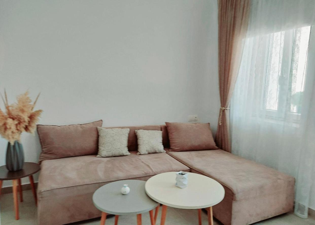 Ferienwohnung Lor Apparemment In Center Of Adamas Exterior foto